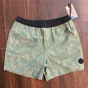 NWT! Chubbies 5.5” gym swim 2.0 shorts for men size L